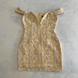 Lulus Off The Shoulder Deep V-Neck Yellow Floral Jacquard Mini Dress